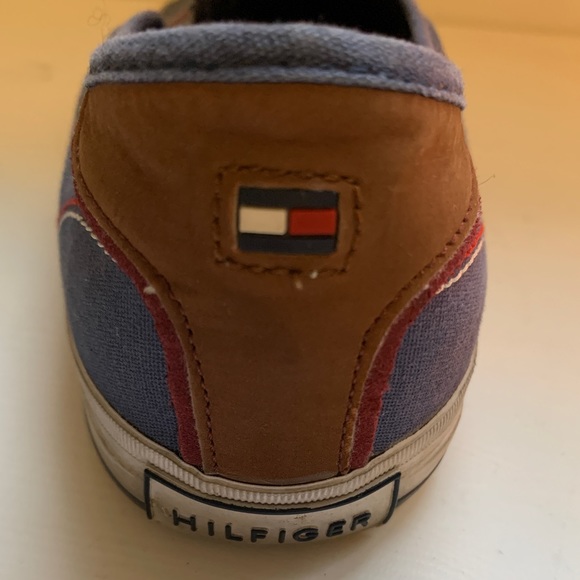 Tommy Hilfiger Size 9.5 Navy Blue Slip-On Shoes - Picture 2 of 5